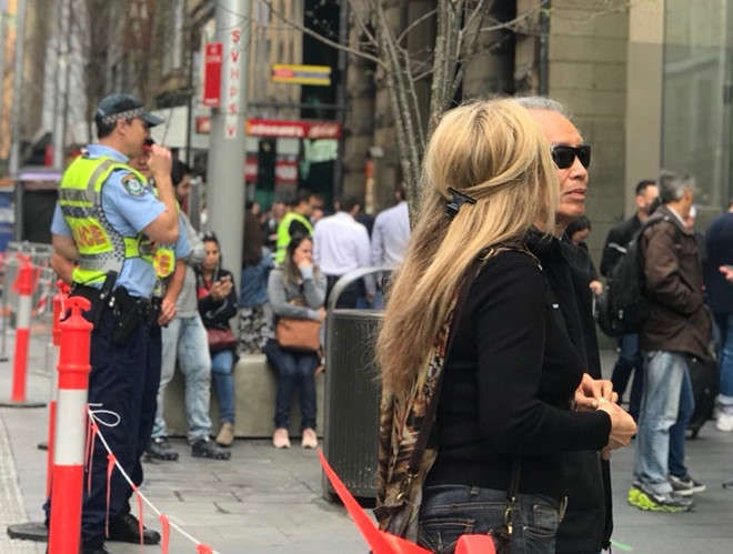 Apple Store vo tran vi nhieu nguoi Viet mua den 6 chiec iPhone 11 hinh anh 11 