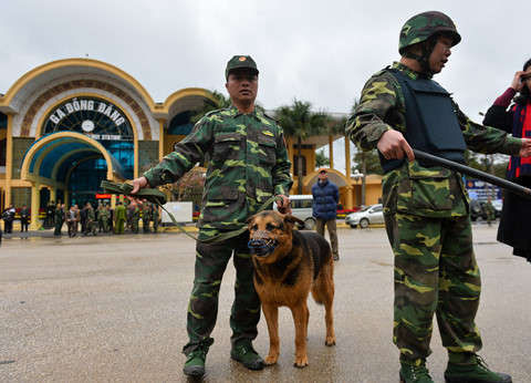 Lap vanh dai an ninh, bo doi day dac quanh ga Dong Dang hinh anh 1