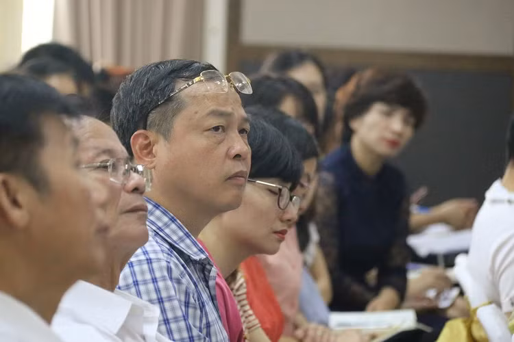 Học sinh giỏi ở Anh về Việt Nam bị đánh giá là chậm tiến