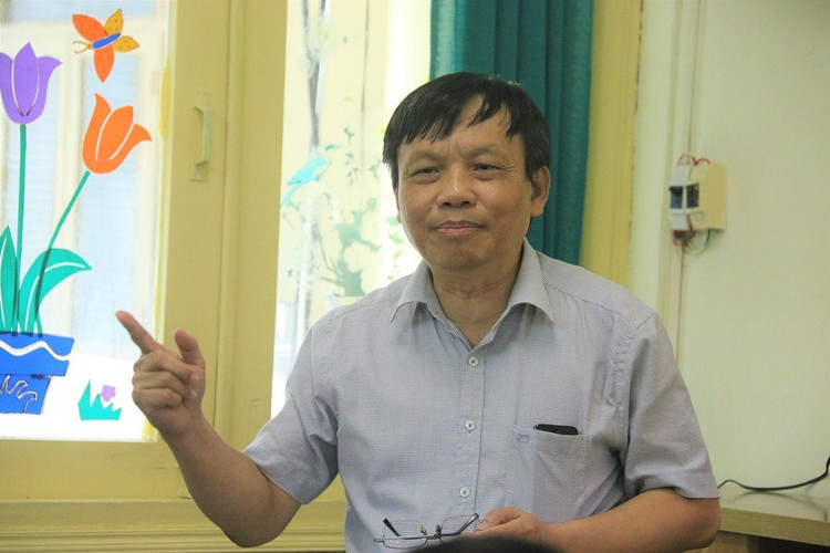 Học sinh giỏi ở Anh về Việt Nam bị đánh giá là chậm tiến