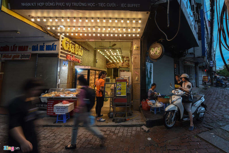 Troi toi thui, nguoi dan chat vat di lam trong canh un tac hinh anh 9 