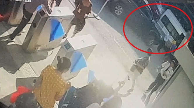 Bé trai trường Gateway tử vong: VKS nói gì về chiếc rèm ô tô buông ‘bất thường’ - ảnh 2