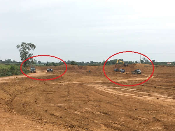 Xe tải chở đất liên tiếp vào “ăn đất”