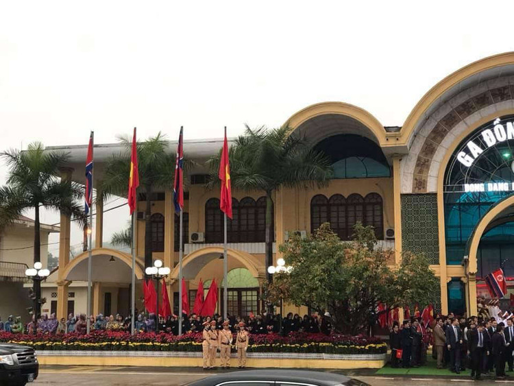 Đồng Đăng ngập cờ hoa đón Chủ tịch Triều Tiên Kim Jong Un ảnh 6