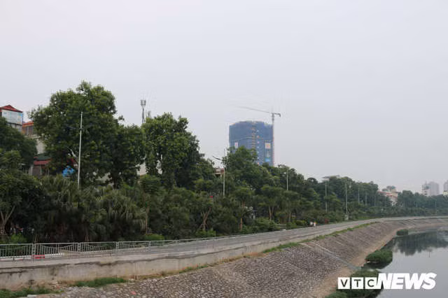 Ảnh: Đường Láng thay đổi bất ngờ, dân Thủ đô cứ ngỡ đang lạc vào đường phố Singapore - Ảnh 15.