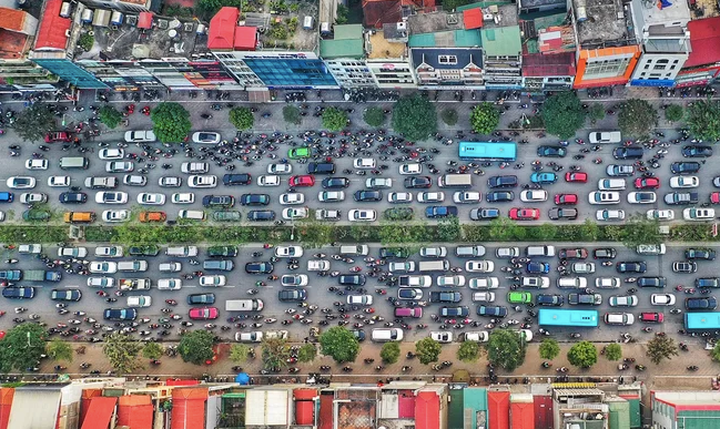 Một số tuyến đường vành đại của Hà Nội thường xuyên ùn tắc vào giờ cao điểm. Ảnh: Ngọc Thành.