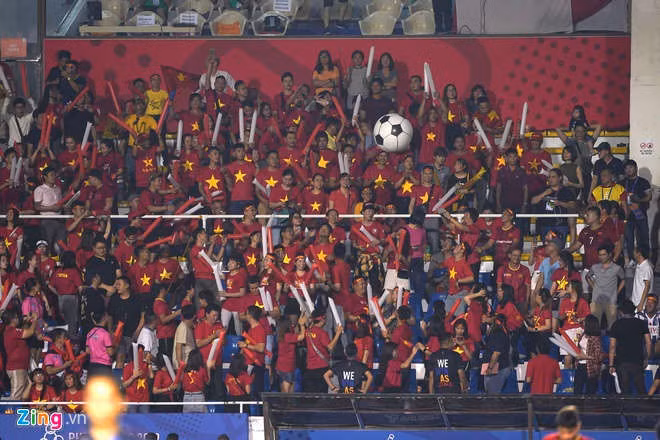 Ha Campuchia 4-0, U22 Viet Nam vao chung ket SEA Games hinh anh 14 