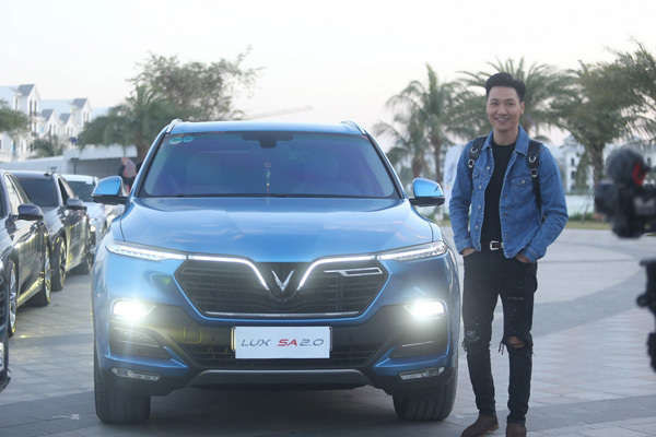 300 VinFaster chinh phục cao nguyên đá Đồng Văn