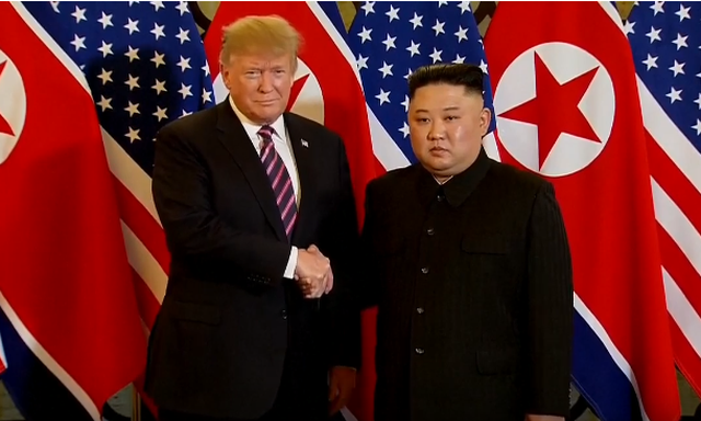 Tổng thống Donald Trump nói có “mối quan hệ tuyệt vời” với Chủ tịch Kim Jong-un - 1