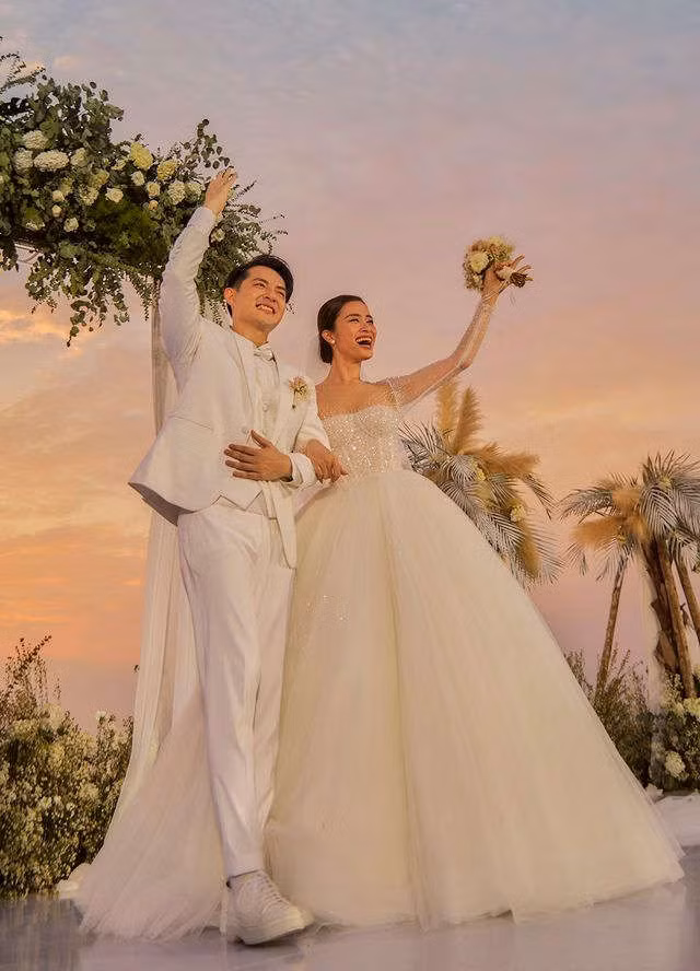 Ông Cao Thắng khóc cảm ơn Đông Nhi trong đám cưới đẹp như mơ - 13