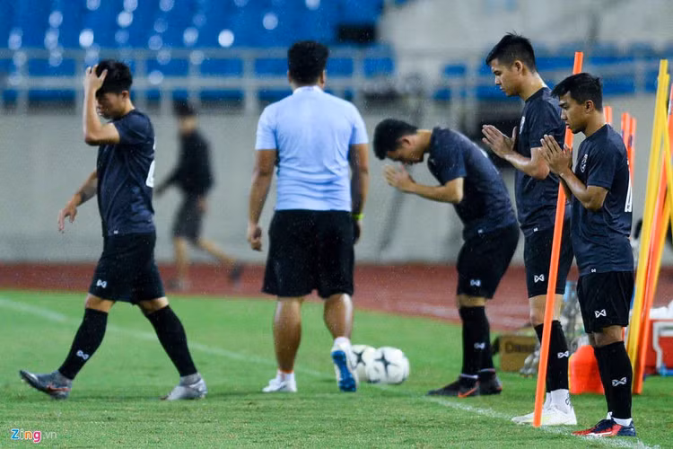 Khong thang duoc Viet Nam, Thai Lan dung mo ve World Cup hinh anh 4 