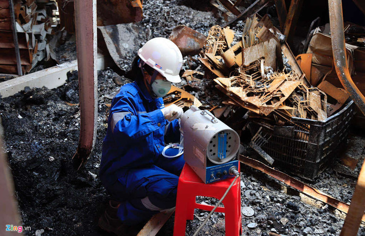 Dan xe quan doi den Rang Dong tay doc hinh anh 12 