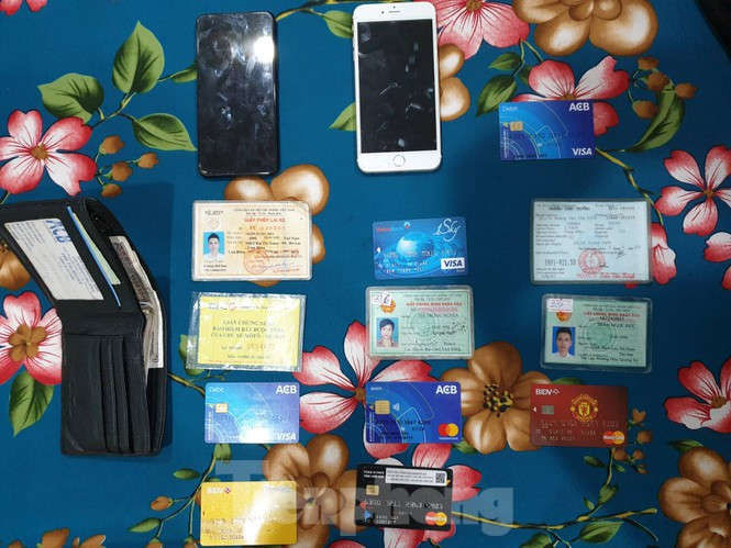 Triệt phá đường dây mua bán phần mềm nghe lén điện thoại di động - ảnh 3