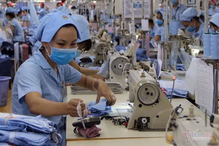 Thích giảm giờ làm, nhưng thu nhập thấp làm sao đủ sống