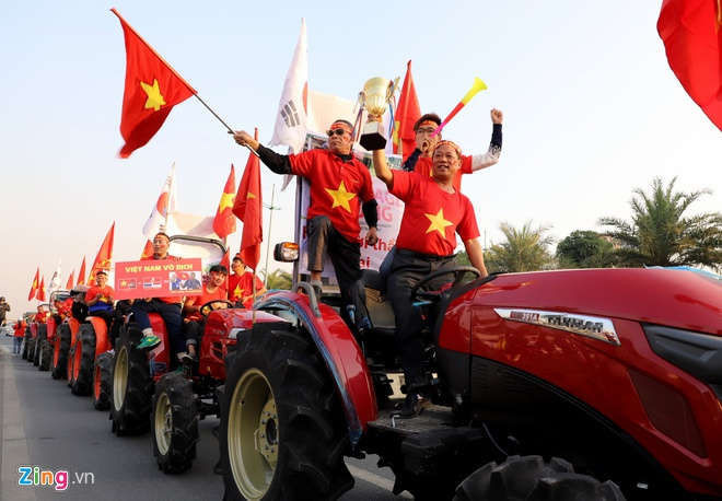 May bay dua nha vo dich SEA Games ha canh xuong Noi Bai hinh anh 27 