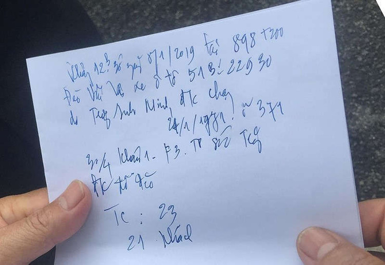 Xe khách rơi trên đèo Hải Vân, 21 sinh viên bị nạn - ảnh 7