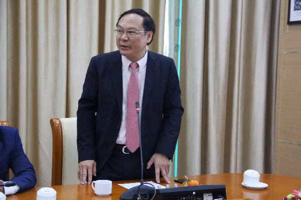 Thứ trưởng Bộ Tài nguyên và Môi trường Lê Công Thành phát biểu tại buổi lễ