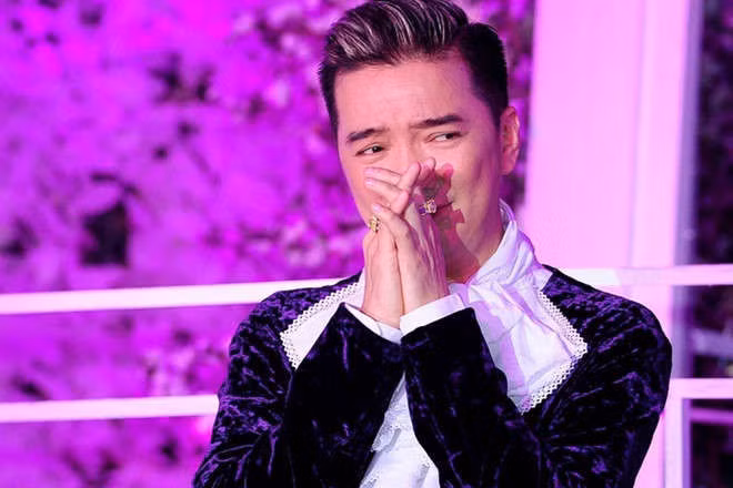 Dam Vinh Hung: 'Toi xin loi, toi da chon cach sai phap luat' hinh anh 1 