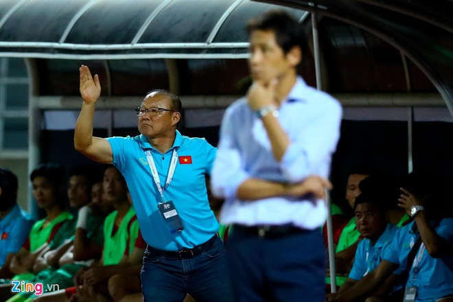 U22 Viet Nam 0-0 Thai Lan: Tien Linh tro lai linh xuong hang cong hinh anh 30 