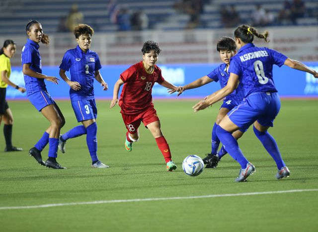 Đánh bại Thái Lan, đội tuyển nữ Việt Nam giành HCV SEA Games 30 - 15