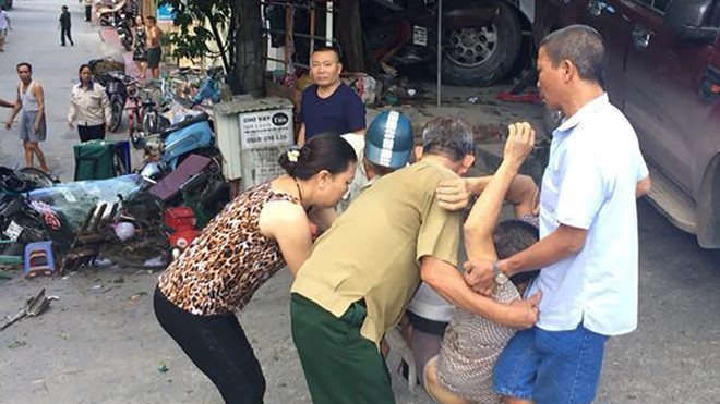 Xe khách đâm hàng loạt ô tô, xe máy tại Quảng Ninh, 5 người thương vong ảnh 2