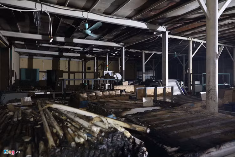 Canh quan doi tay doc hien truong vu chay Rang Dong hinh anh 8 