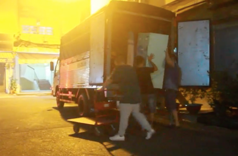 Toàn bộ chi phí cho việc di dời được quận chi trả. (Ảnh: Hải Long)