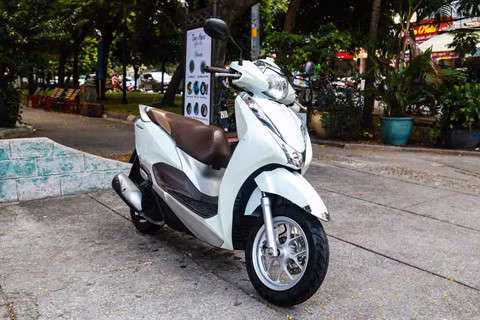 Xe tay ga cho nu: Yamaha Latte qua kho de gay ap luc len Honda Lead? hinh anh 2 