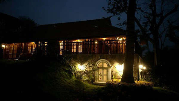 Biệt phủ ở Hà Nội của danh hài Xuân Bắc khiến dân tình lóa mắt vì độ hoành tráng - Ảnh 8.