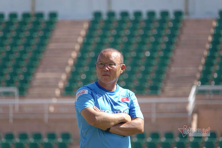 Sao U23 Việt Nam đáp cực gắt 'Messi Thái' sau lời khiêu chiến