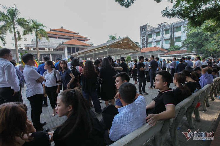 Hàng nghìn người đưa tiễn Thứ trưởng Lê Hải An