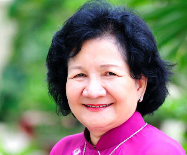 'Thái thượng hoàng' phẩy tay ngàn tỷ, 5 chủ tịch tập đoàn răm rắp nghe lời