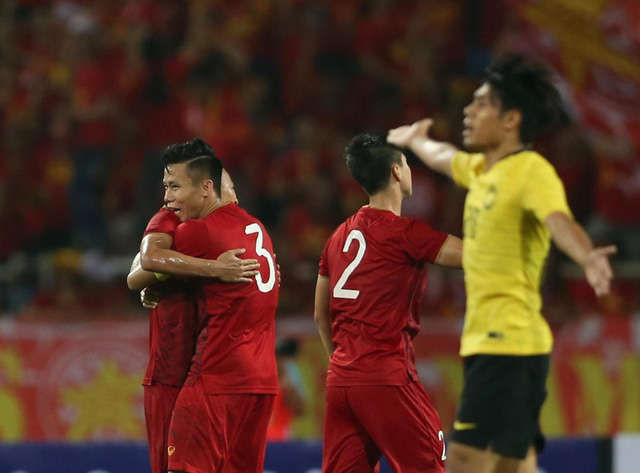 Về nhà, HLV Tan Cheng Hoe ‘xổ’ bức xúc sau trận thua ở Mỹ Đình - Ảnh 1.