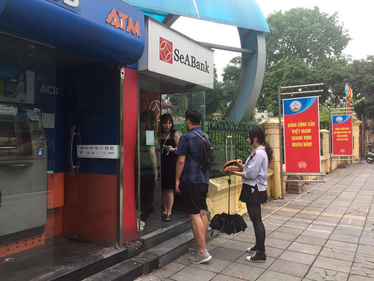 nhieu bang nhom nuoc ngoai toi viet nam moc tui du khach quoc te hinh 9