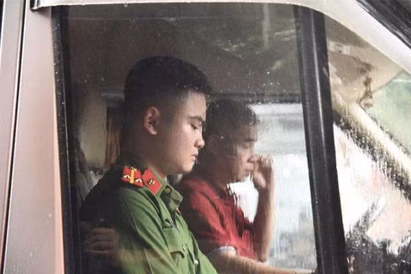 Lý do hoãn thực nghiệm lần 2 vụ bé trai trường Gateway tử vong