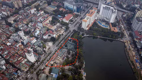 Nhung cong vien o Ha Noi bi 'xen dat' lam nha hang, quan ca phe hinh anh 6 