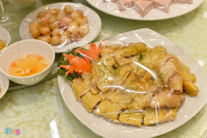 May bay dua nha vo dich SEA Games ha canh xuong Noi Bai hinh anh 11 