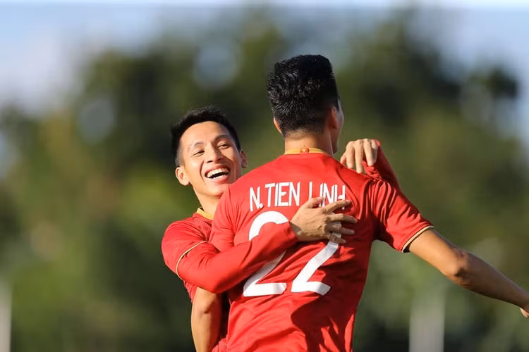 Hùng Dũng đã có bàn thắng đầu tiên ở SEA Games. Ảnh: D.P