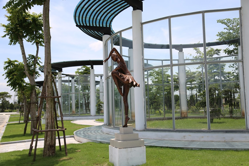 Không gian văn hóa và màu sắc của âm nhạc, nghệ thuật được cách điệu sống động tại đây.