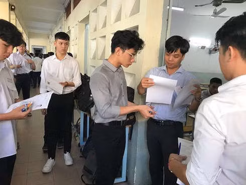 Thí sinh dự thi THPT Quốc gia tại TPHCM.