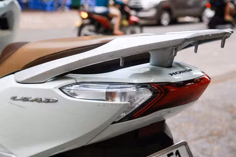 Xe tay ga cho nu: Yamaha Latte qua kho de gay ap luc len Honda Lead? hinh anh 6 