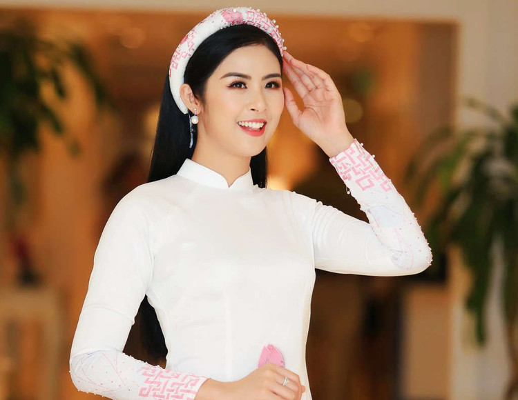 Vi sao ca si My mac ao dai khong quan bi phan ung du doi? hinh anh 3 