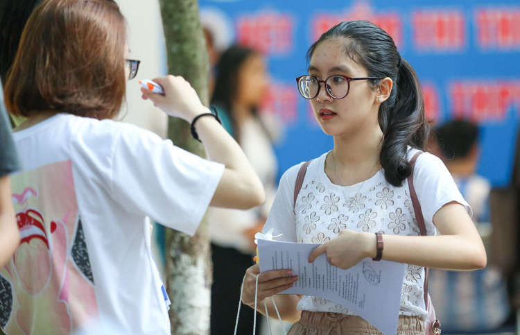 Các thí sinh tham dự Ngày hội tư vấn tuyển sinh Đại học, Cao đẳng do Báo Tuổi trẻ tổ chức ngày 21/7. Ảnh: Minh Dân