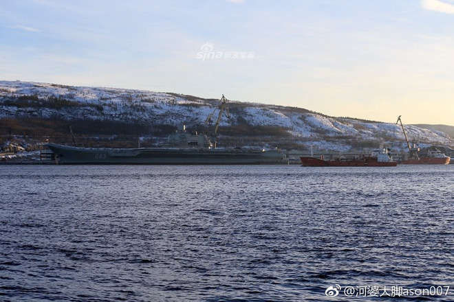 Tàu sân bay cà khổ Kuznetsov của Nga được tái trang bị hệ thống phòng không khủng? - Ảnh 2.