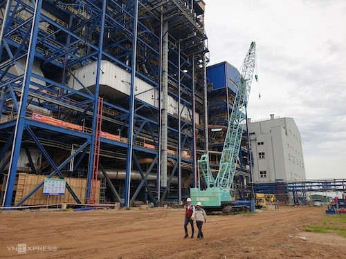Các nhà thầu đang thi công một số hạng mục trên công trường dự án Nhiệt điện Thái Bình 2. Ảnh: Hoài Thu