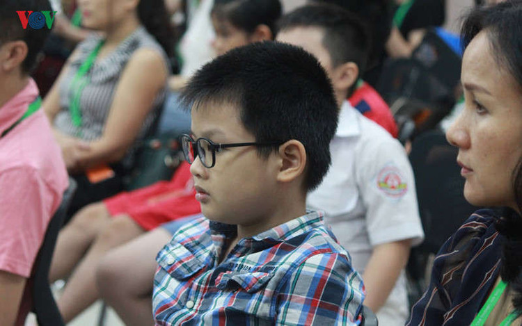 Mất thị lực vĩnh viễn vì nhược thị không chữa trước 6 tuổi - ảnh 2