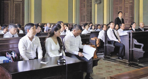 Tòa triệu tập nhiều người liên quan.