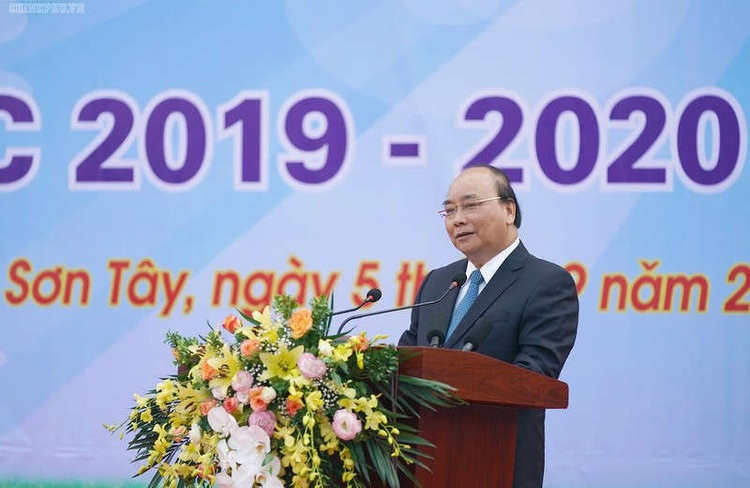 Thủ tướng: Dạy chữ quan trọng, dạy làm người quan trọng hơn - ảnh 1