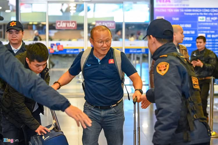 U23 Viet Nam duoc nguoi ham mo chao don sau that bai hinh anh 9 9_zing.jpg