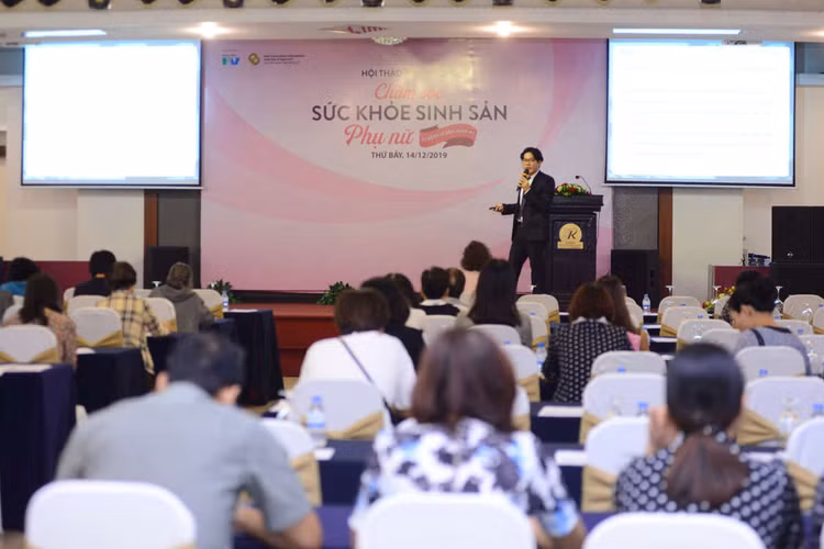 BS Võ Triệu Đạt, Khoa Sản Phụ khoa, BV FV chia sẻ về “Thống kinh (đau bụng kinh): Bạn đã hiểu đúng?”.